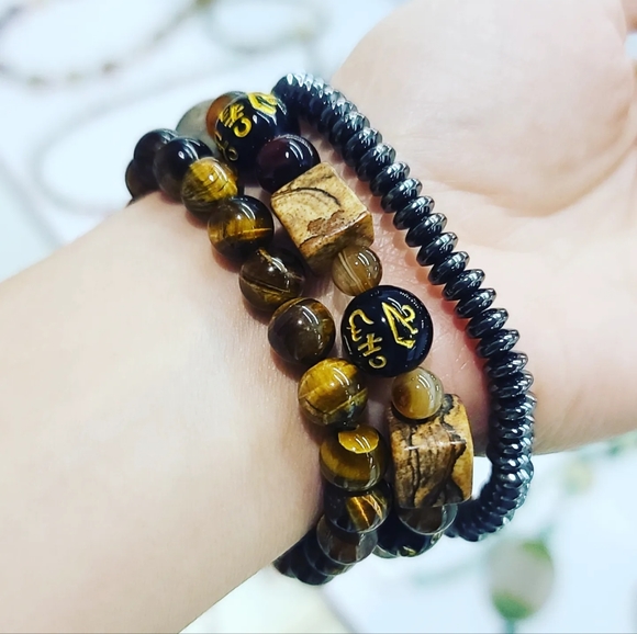 Stack Of 3 Bracelets/ Tiger Eye, Agate, Hematite, Picture Jasper - Picture 3 of 3